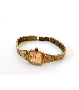 Womens Gold Square Dial...