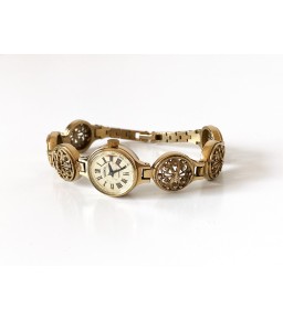 Six Circle Pattern Strap Watch