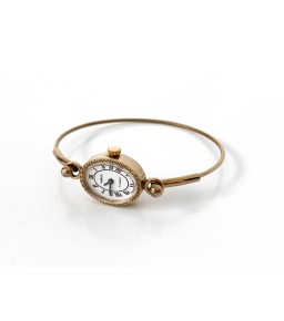 Analog gold ladies watch